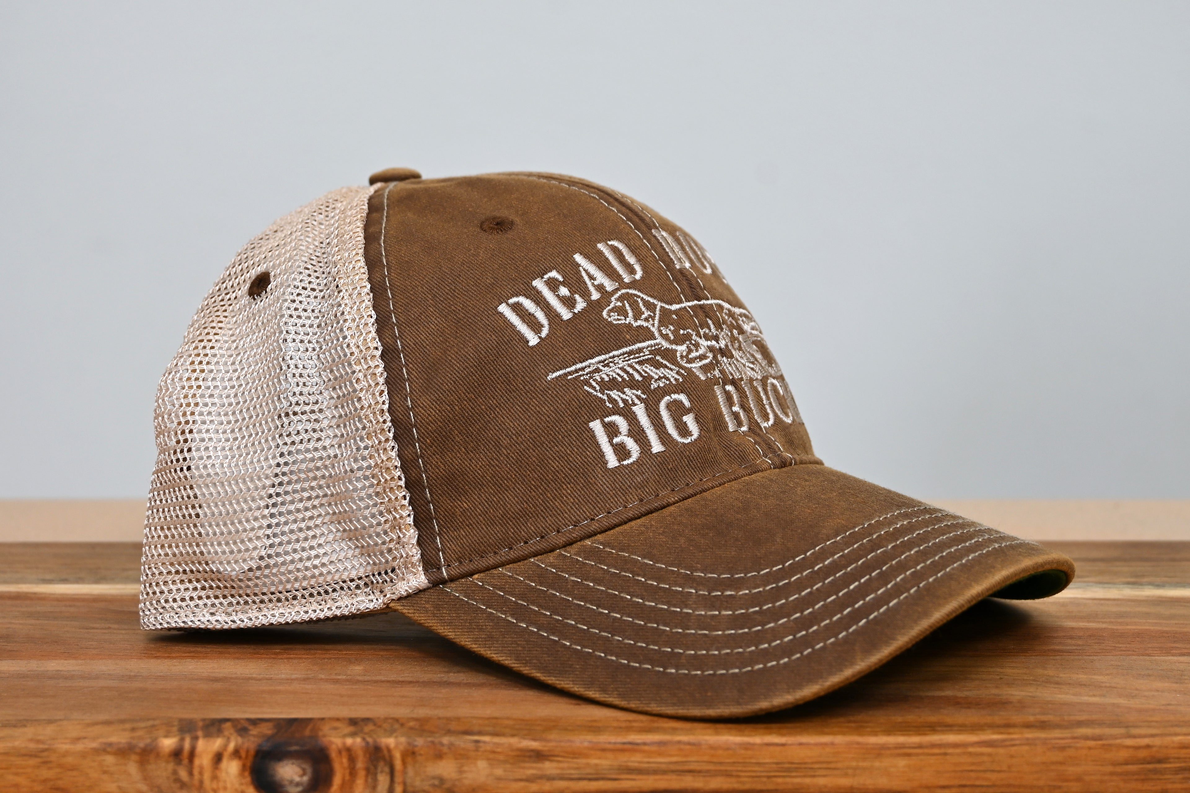 DDBB Hunting Dog Vintage Trucker