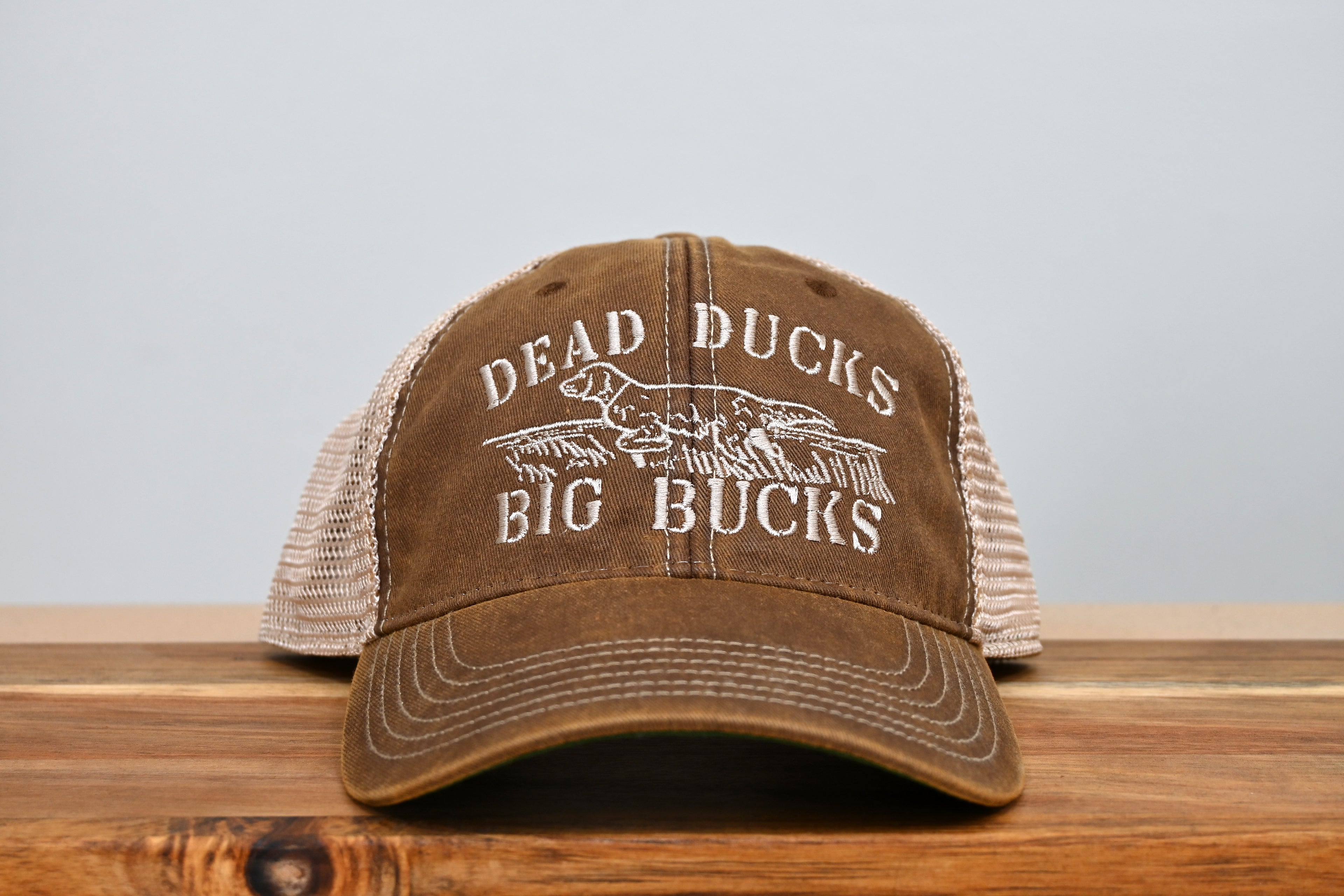 DDBB Hunting Dog Vintage Trucker