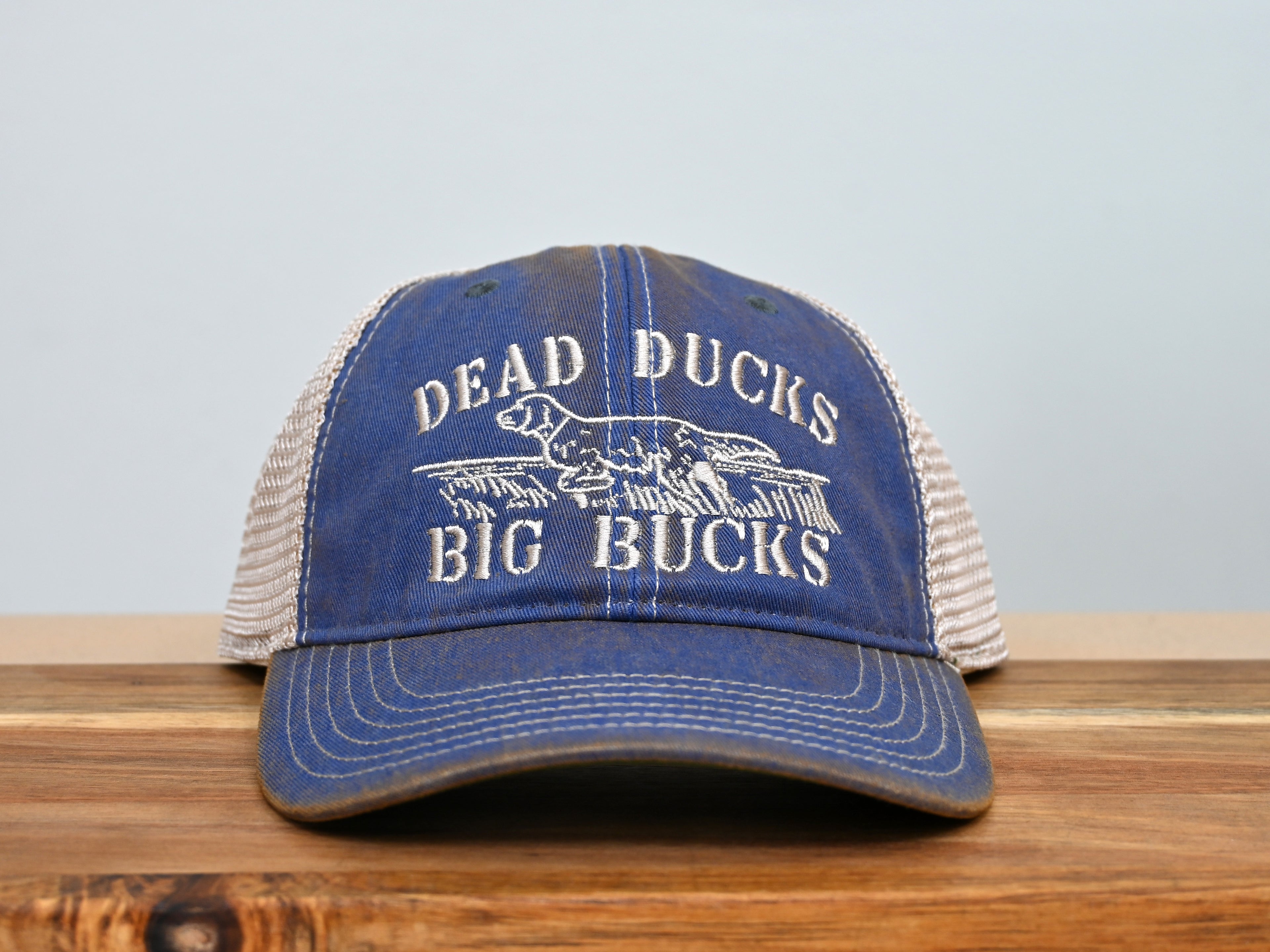 DDBB Hunting Dog Vintage Trucker